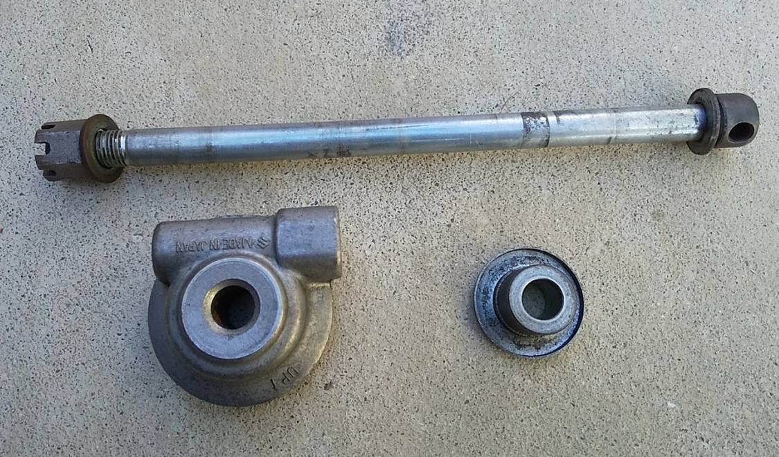 GN125Eのフロントアクスルシャフトのグリスアップ【定期メンテナンス】 バイク・アウトドア・遊び場レポートのブログ「アイボウアイテムズ」